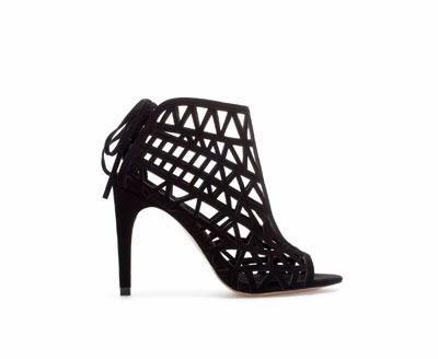 ACCESSORIES FOR THESE HOLIDAYS