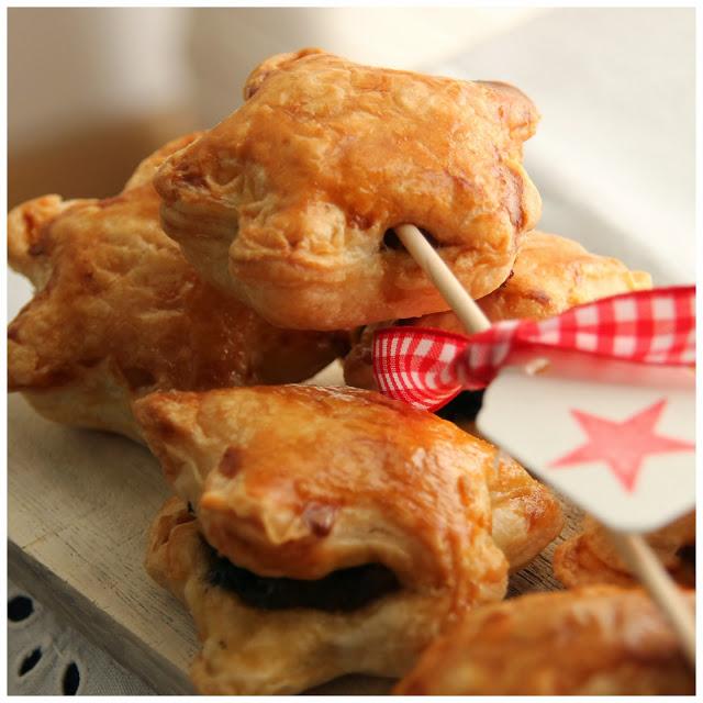 receta: chaussons de morcilla, chutney de cebolla y pera - chausson with morcilla, onion chutney and pear