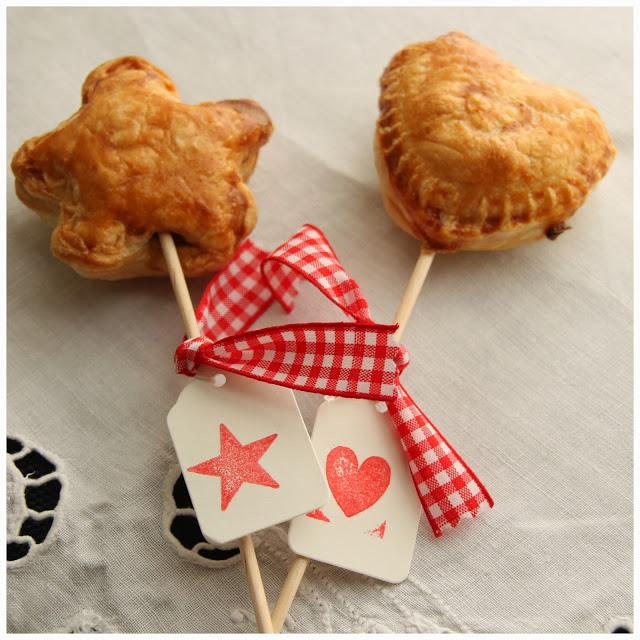 receta: chaussons de morcilla, chutney de cebolla y pera - chausson with morcilla, onion chutney and pear