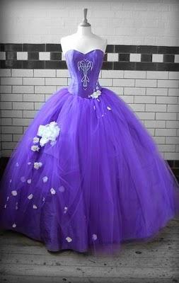 Casamiento violeta I: El vestido