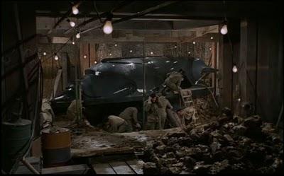 Quatermass and the Pit: Un descubriento llamado a romper los cimientos de la humanidad.