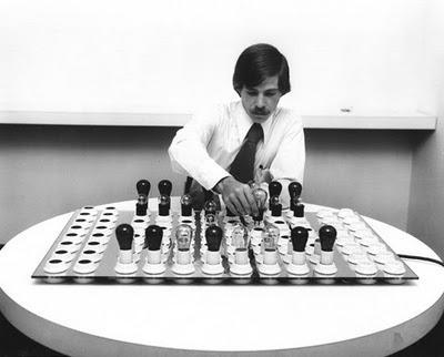El ajedrez eléctrico de Brent Blake