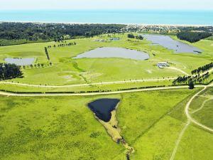 Ecochacras-metros-mar_CLAIMA20100817_0013_8 1 Interlagos. En el sector central del condominio hay tres espejos de agua. Foto: Clarín.com, Arquitectura