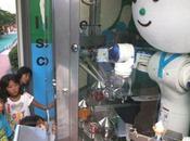 Robot reparte Helados