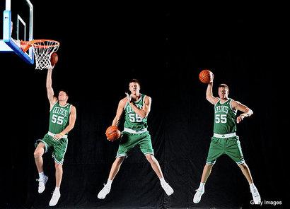 Luke Harangody ya luce con los Celtics