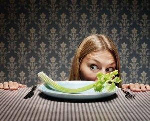 Matándonos de hambre para seguir los cánones de belleza.