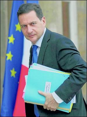 Sarkozy expulsa a los gitanos y busca la “limpieza”que salve a Francia.