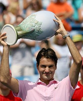 Federer vuelve a ganar en Cincinnati ante un Fish ejemplar