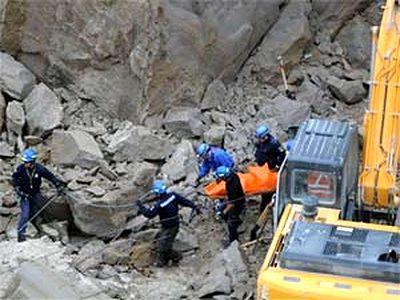 Chile: cadena de oración en la mina S. José y al final un mensaje `Gracias a Dios´ estamos bien