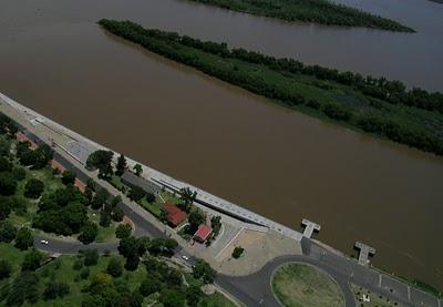 Costanera Ciudad de Paraná / Rubén Edgardo Cabrera