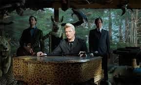 Queens of the Stone Age - The Vampyre of time and memory (2013)