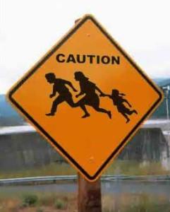 illegal-aliens-crossing-fence21