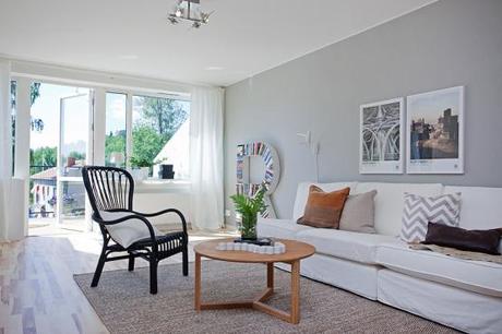 Luminoso ático semi diáfano con terraza suelo de madera de bambú muebles de diseño nórdicos Luminoso ático semi diáfano con terraza estilo decoración nórdico escandinavo distribución diáfana piso terraza decoración sencilla y práctica decoración piso piloto nórdico sueco blog interiores nórdicos escandinavos blog decoración nórdica