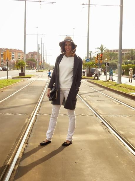 Blanco y Gris Blanco y Gris