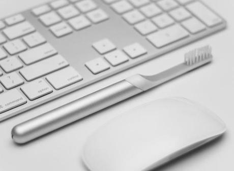 byDefault :: cepillos de dientes eléctrico y personalizable