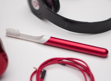 byDefault :: cepillos de dientes eléctrico y personalizable