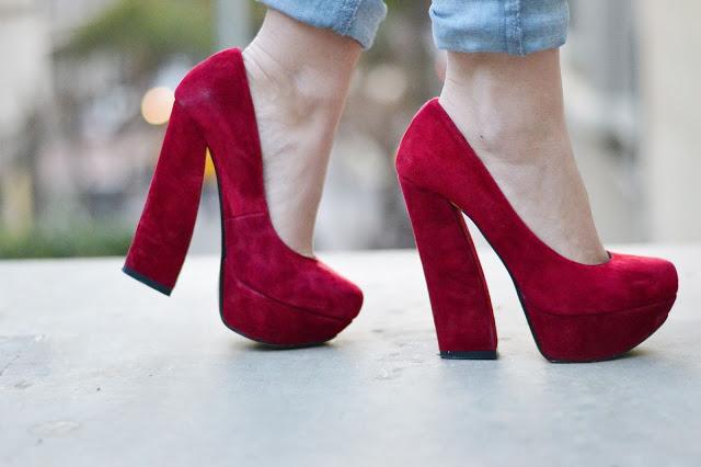 RED HEELS