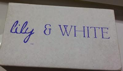 lily & WHITE
