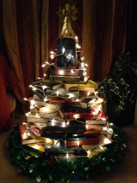 Cómo hacer un árbol de navidad con tus libros favoritos