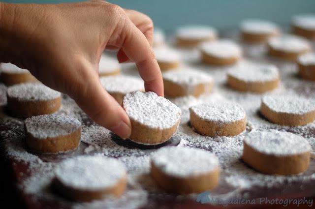 POLVORONES DE CANELA Y ALMENDRA