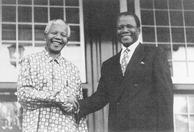 Inspirando al cine: Nelson Mandela sidney-poitier-nelson-mandela-cineyear