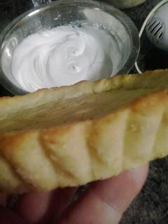 Mandarina curd pie whit blackberry