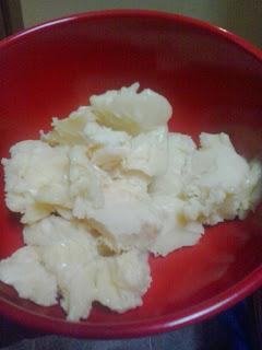 Mandarina curd pie whit blackberry