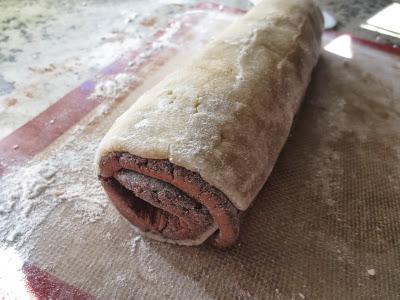 Tronco de mazapán y castañas