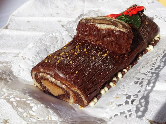 Tronco de mazapán y castañas