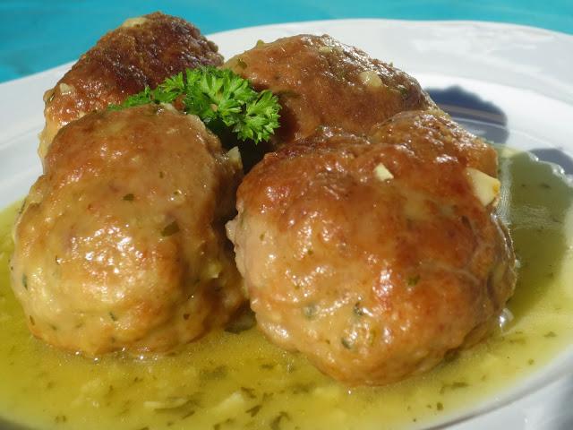 Albóndigas en salsa verde olla GM