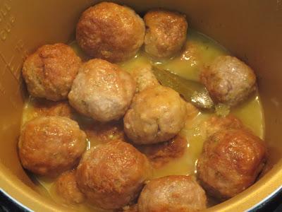 Albóndigas en salsa verde olla GM