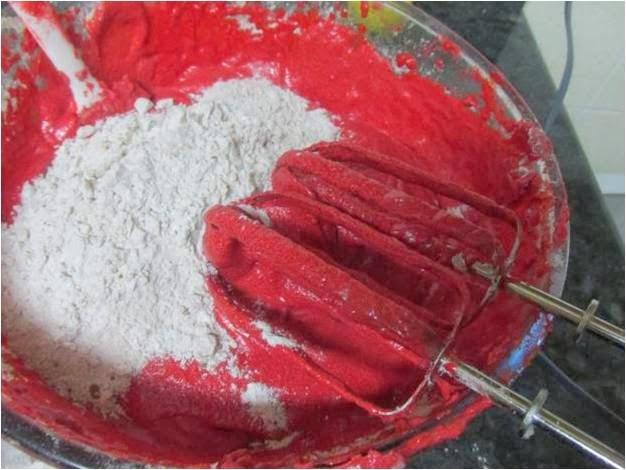 RED  VELVET   (TERCIOPELO ROJO)