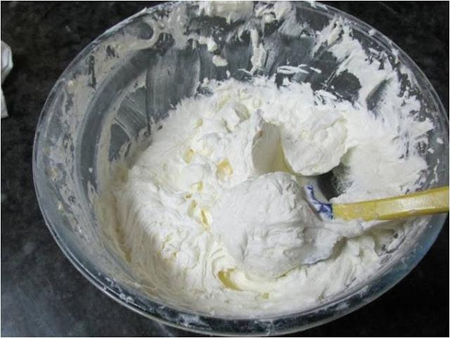 RED  VELVET   (TERCIOPELO ROJO)