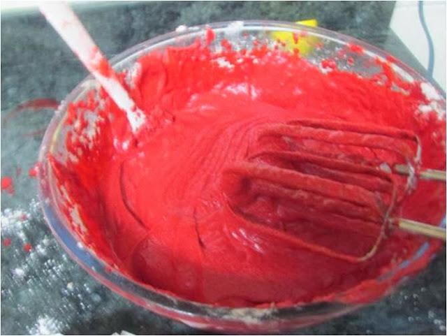 RED  VELVET   (TERCIOPELO ROJO)