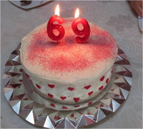 RED  VELVET   (TERCIOPELO ROJO)