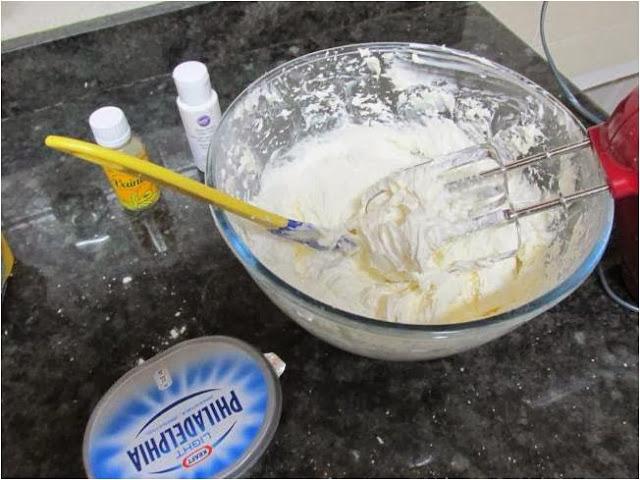 RED  VELVET   (TERCIOPELO ROJO)