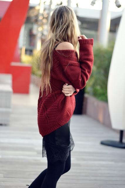 CUTOUT SWEATER