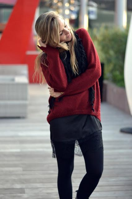 CUTOUT SWEATER
