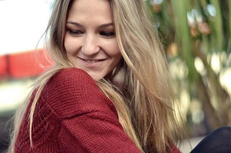 CUTOUT SWEATER