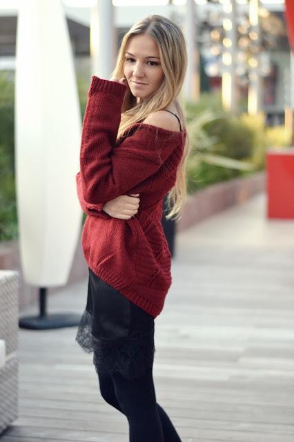 CUTOUT SWEATER