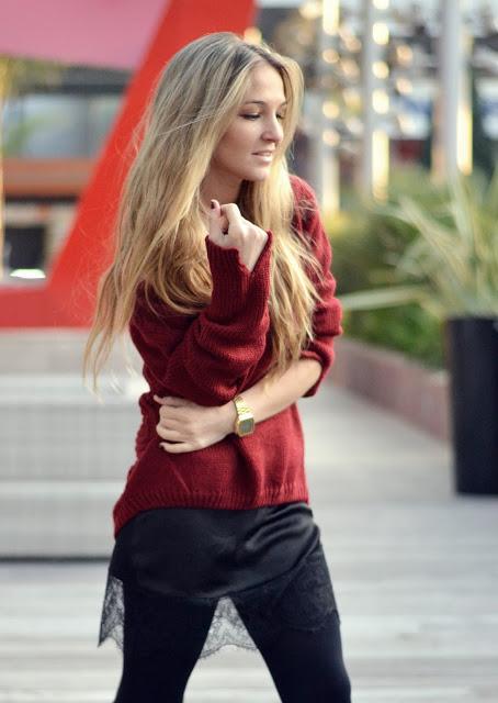 CUTOUT SWEATER