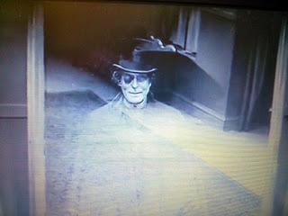 EMILIO CARRERE - La Torre de los Siete Jorobados (2004)