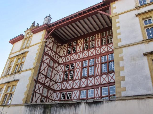 Bayona merece una visita.