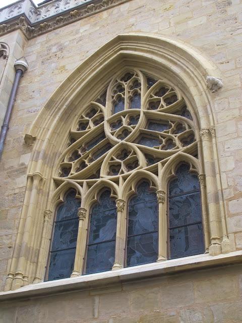 Bayona merece una visita.