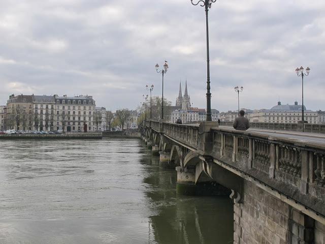 Bayona merece una visita.