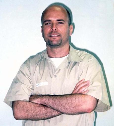 Hay un hombre: Poema a Gerardo Hernández Nordelo Hay un hombre: Poema a Gerardo Hernández Nordelo