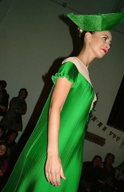 DESFILE TRINIDAD CASTILLO