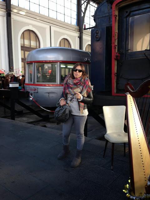 COMFY LOOK FOR A SUNDAY PLAN.-