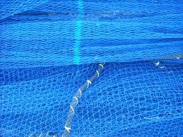 Redes de pesca reutilizadas para la creación de pavimentos textiles.