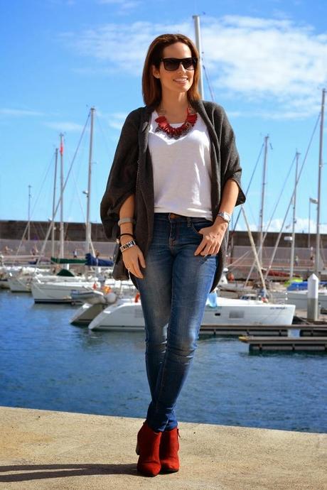 RED BOOTIES RED BOOTIES